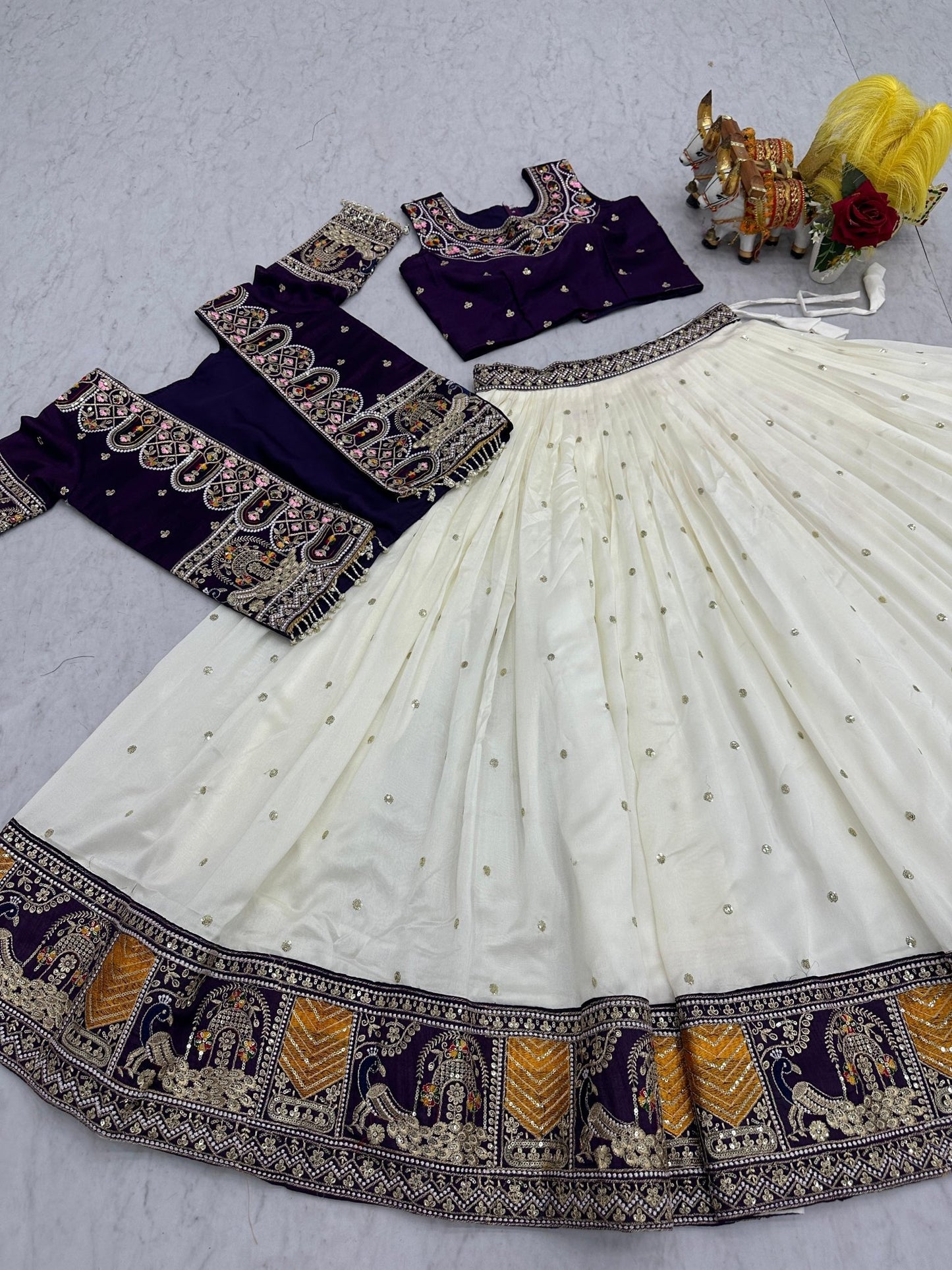 Designer Lehenga Choli Set For Reception And Wedding Occasion - Vastraa