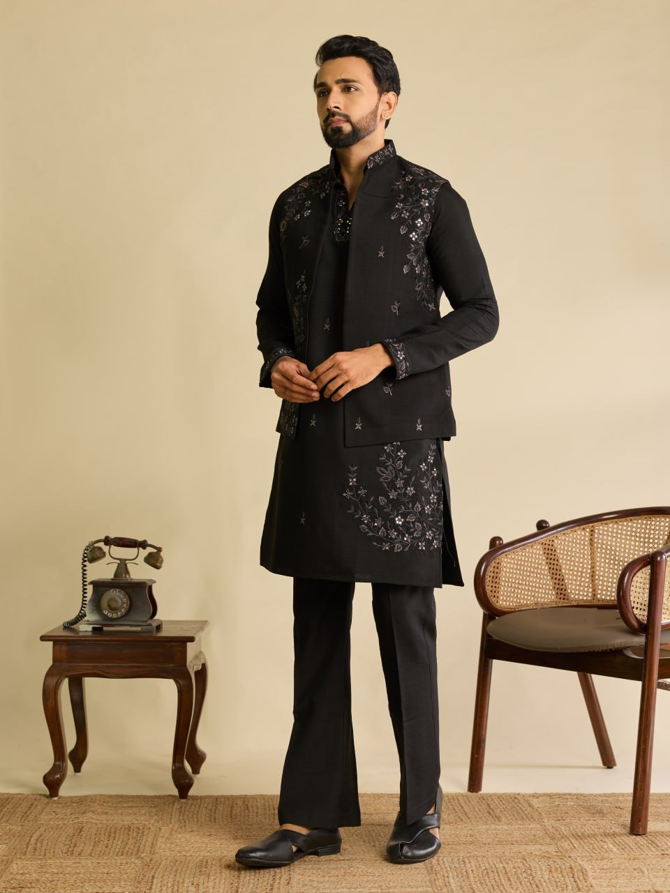 Luxurious Men's Wedding Kurta Pajama with Nehru Jacket - Vastraa