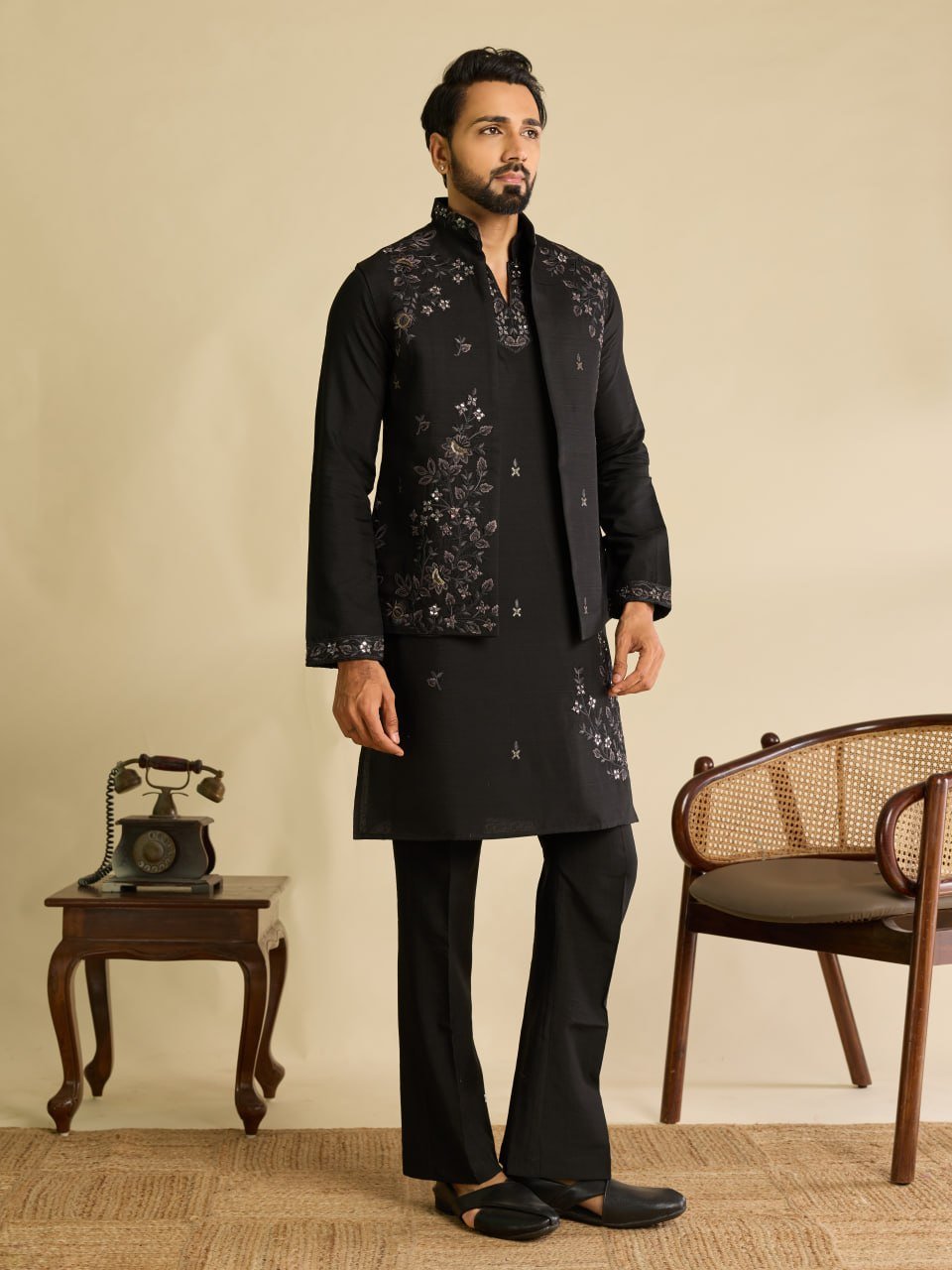 Luxurious Men's Wedding Kurta Pajama with Nehru Jacket - Vastraa