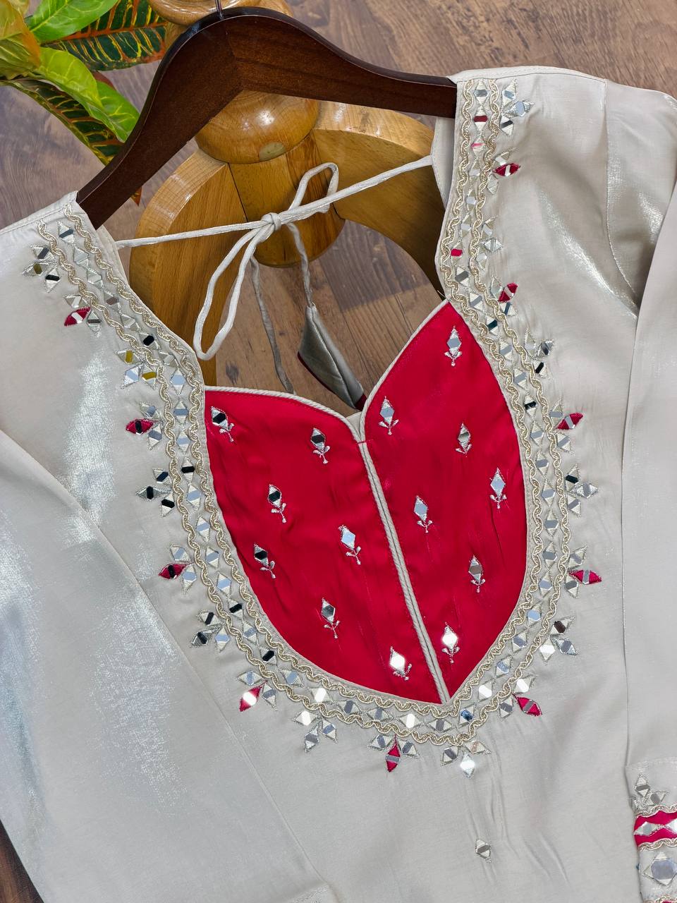 Women's Ethnic Mirror Work Kurta Set with Palazzo & Dupatta | Traditional Indian Outfit - Vastraa