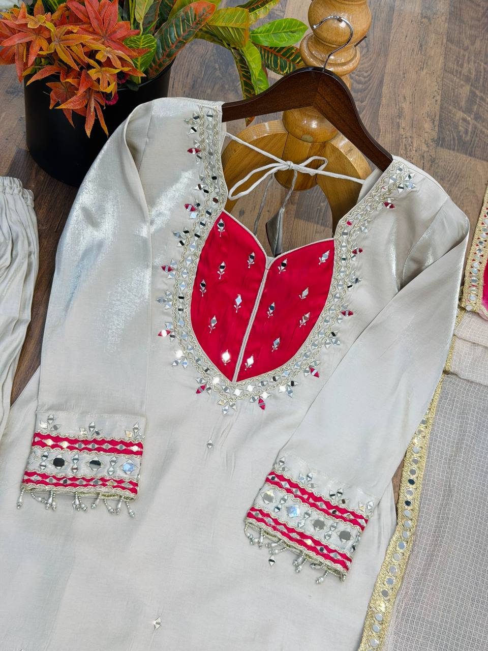 Women's Ethnic Mirror Work Kurta Set with Palazzo & Dupatta | Traditional Indian Outfit - Vastraa