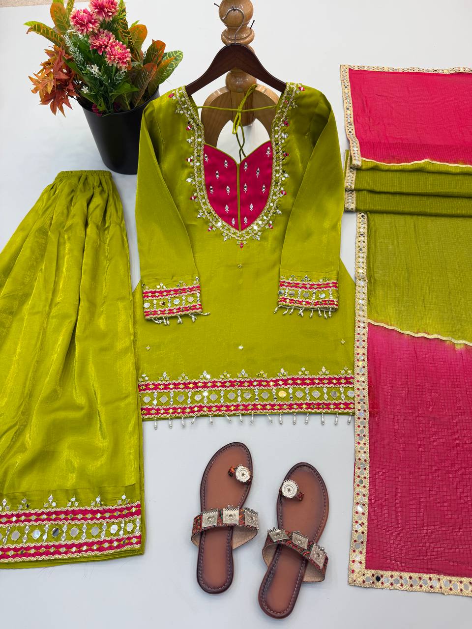Women's Ethnic Mirror Work Kurta Set with Palazzo & Dupatta | Traditional Indian Outfit - Vastraa